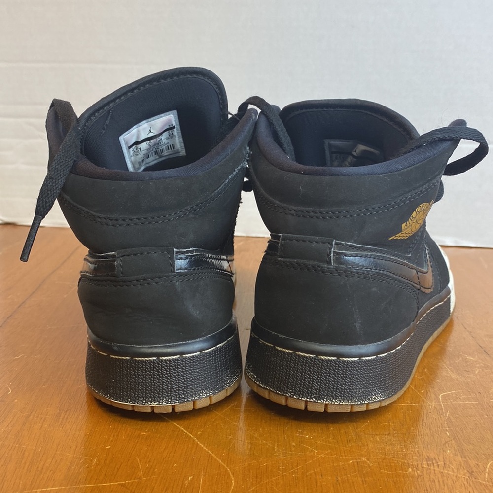 Nike Air Jordan 1 Mid Retro Size 5.5Y - Picture 4 of 11